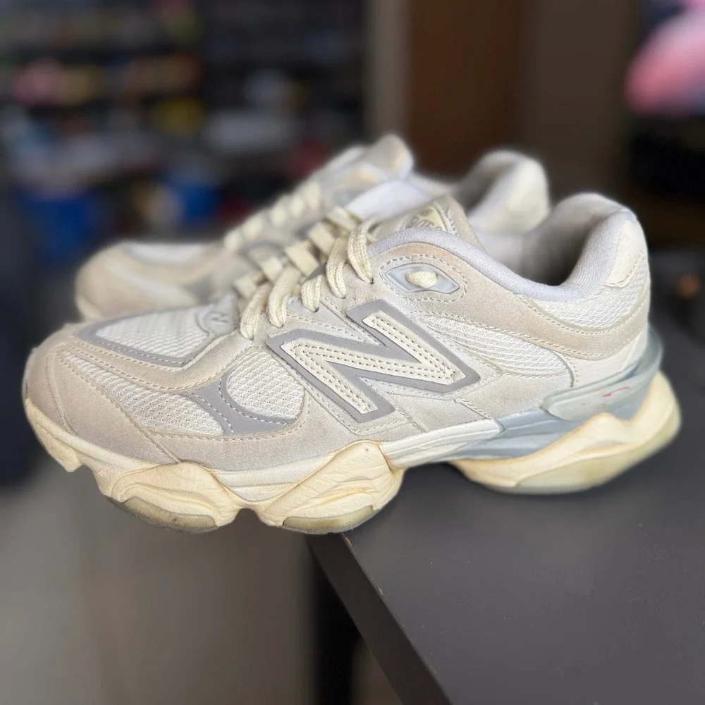New Balance 9060 Sneaker Mens 6.5 Quartz Grey Sea Salt U9060HSA Chunky Low Top